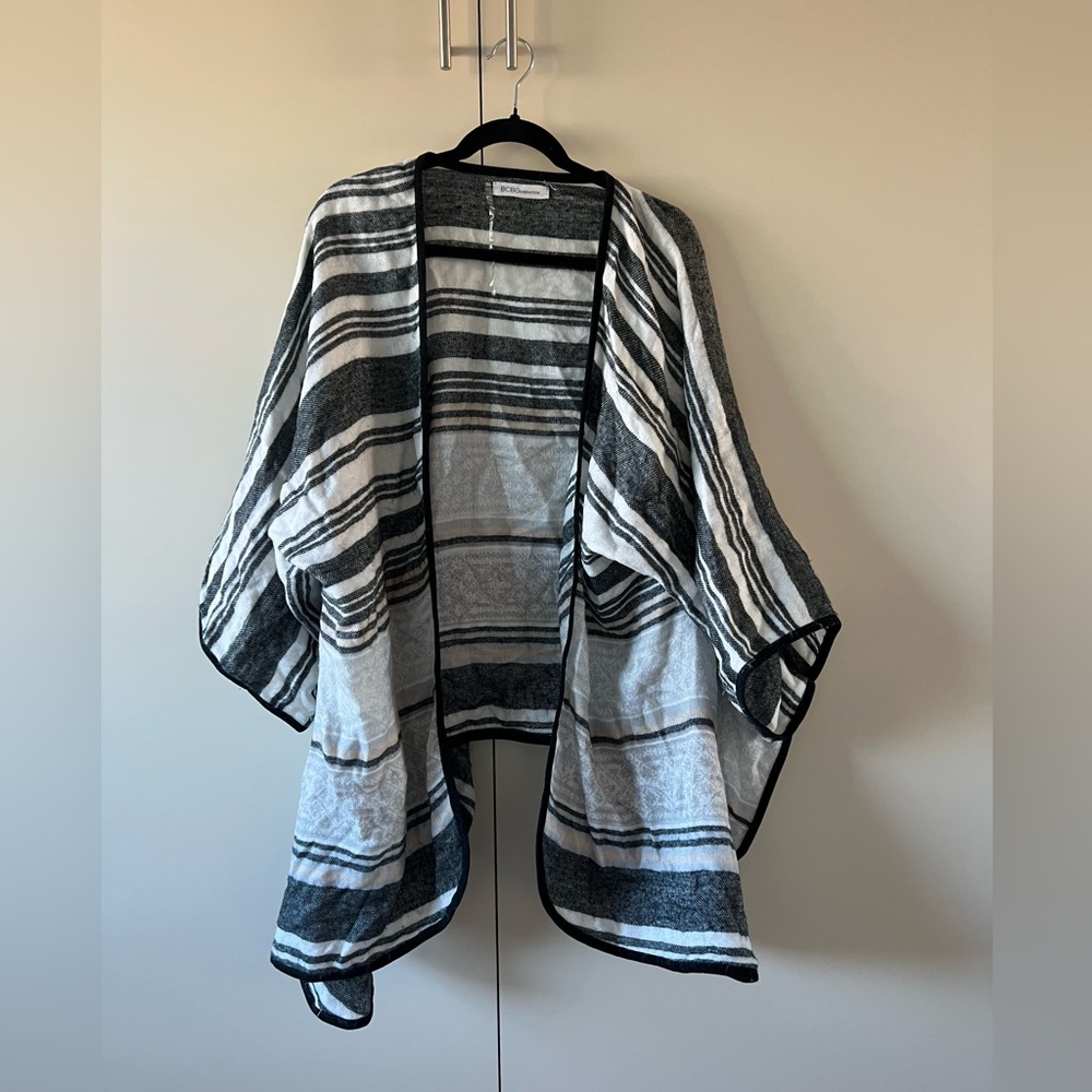 Bcbgeneration Open Shawl - image 1